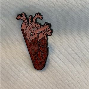 Very Interesting Heart Hat/Lapel Pin